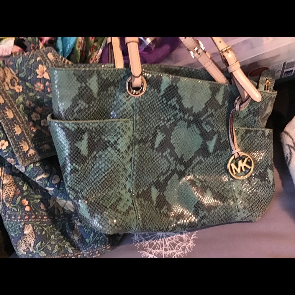 MK purse